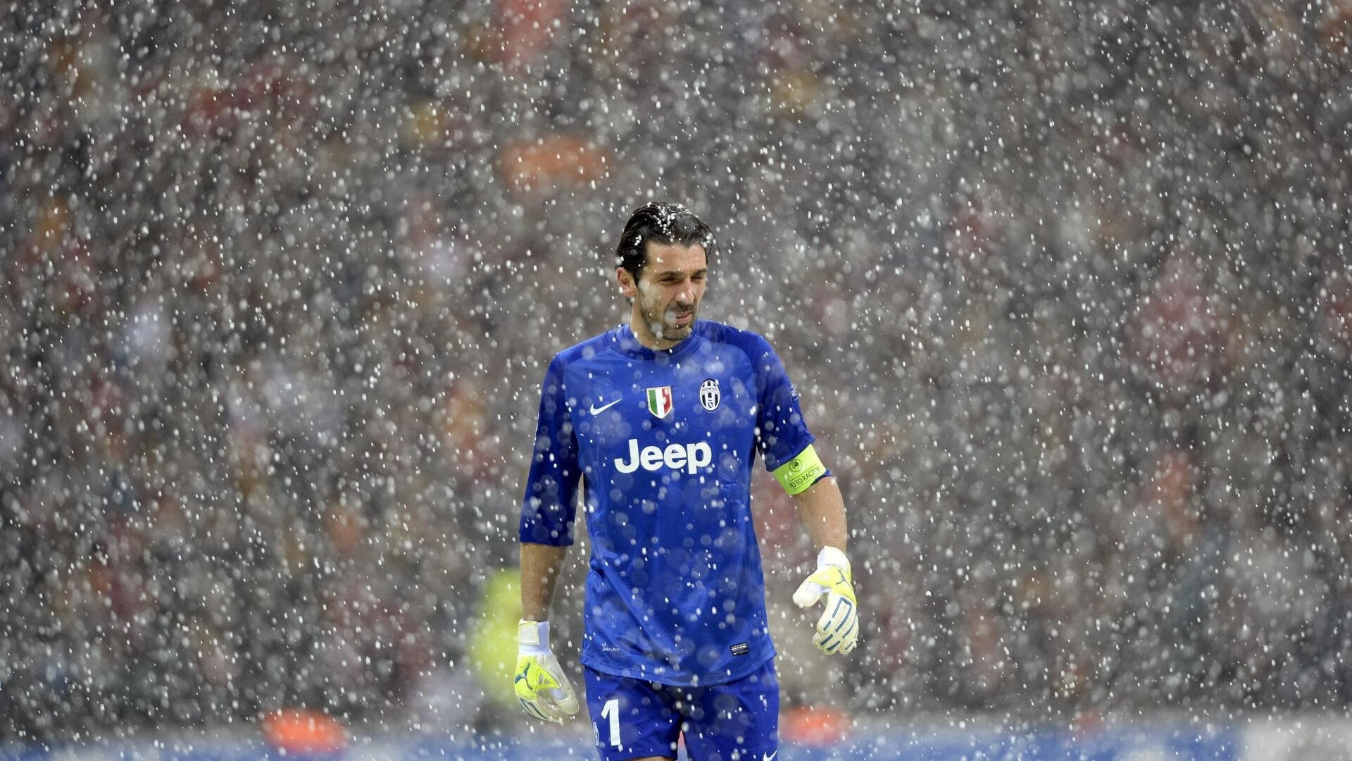 锡安跨界接管欧冠决赛？错位时空中的体育主宰力幻想